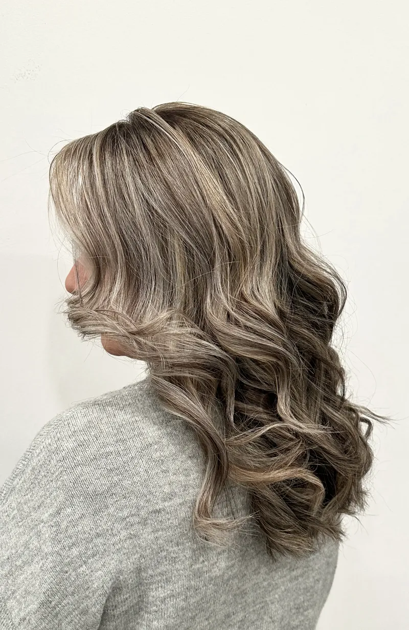Professional highlights hair color by Elika Beauty